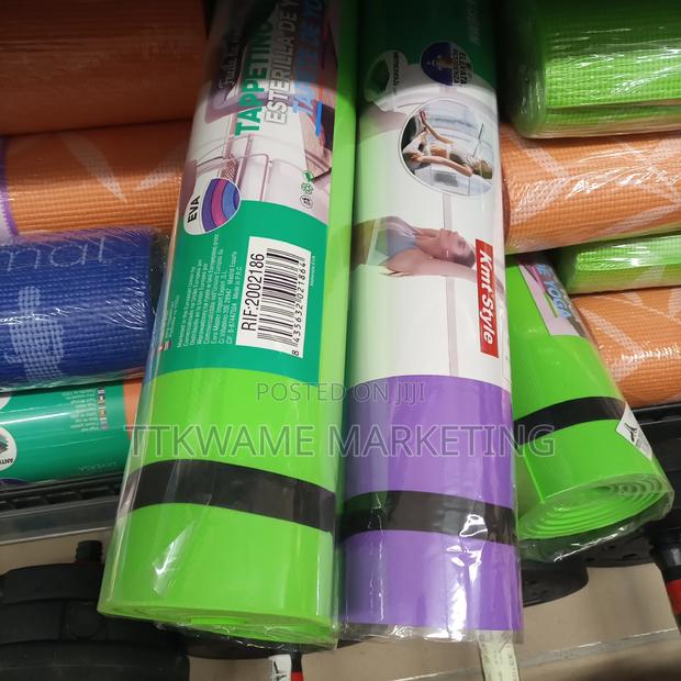 Yoga Mat Exercise · Photo 3