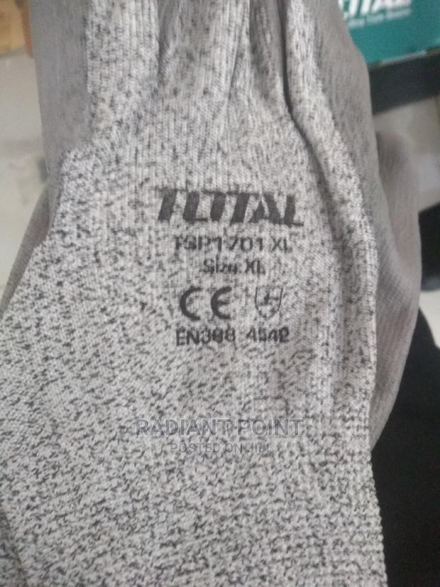 Total Cut Resistance Gloves XL · Photo 1