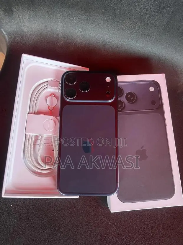 Apple iPhone 17 Pro Max 256 GB Blue · Photo 1