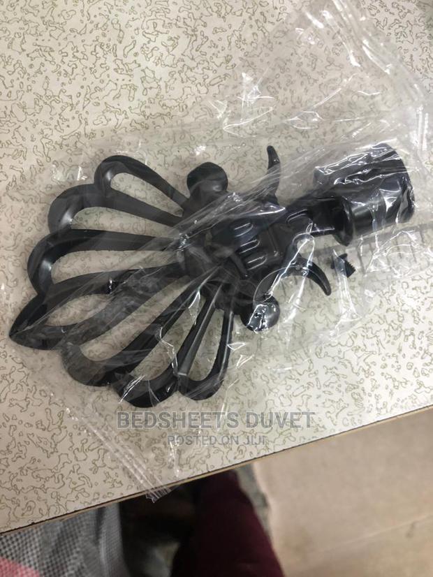 Black Metal Rod With Accessories · Photo 1