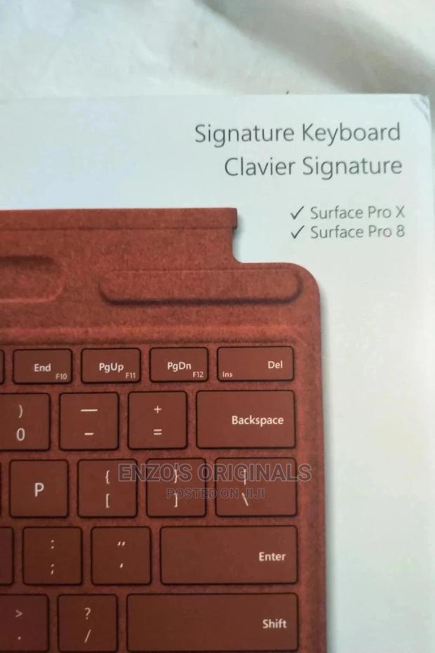 Microsoft Surface Pro 8, 9 and Pro X Signature Type Cover · Photo 3