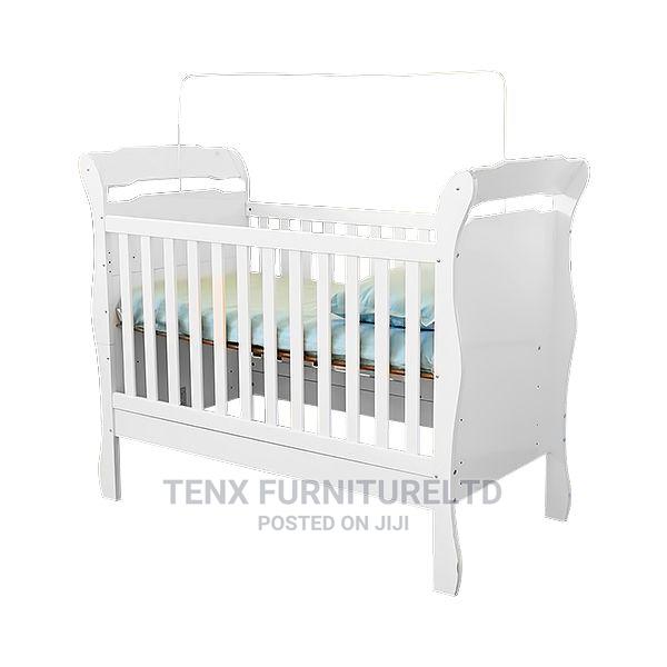 Baby Crib White · Photo 2