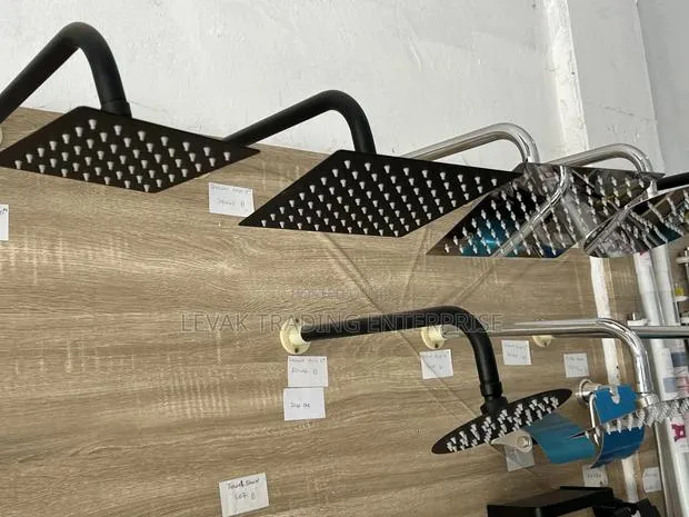 Wall Shower - Black Shower · Photo 1