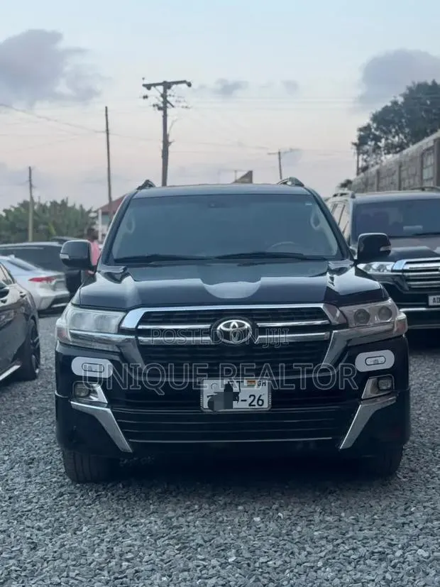 Toyota Land Cruiser 2015 Black · Photo 1