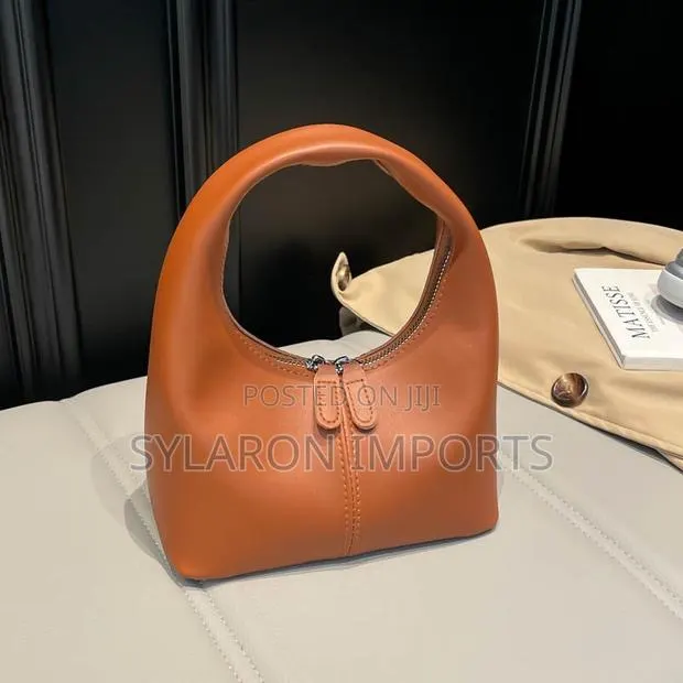 Women’S Round Handle Mini Handbag · Photo 1