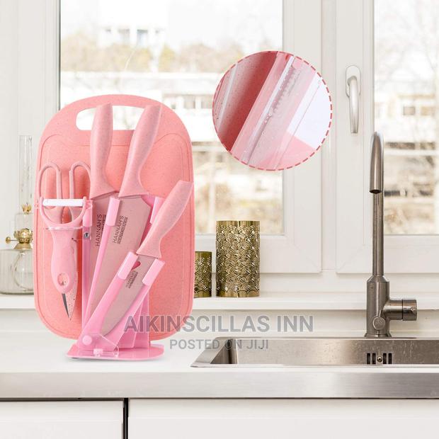 Knife Set With Chopping Board · Photo 2