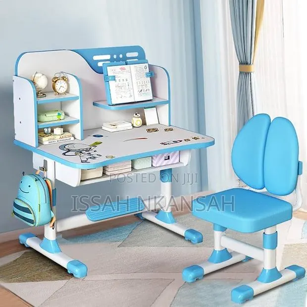 Kids Desk and Chair · Photo 1