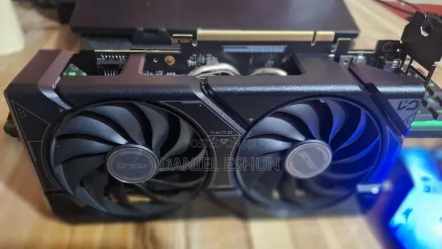 ASUS Dual GeForce RTX 4060 Ti OC Edition 16GB · Photo 1