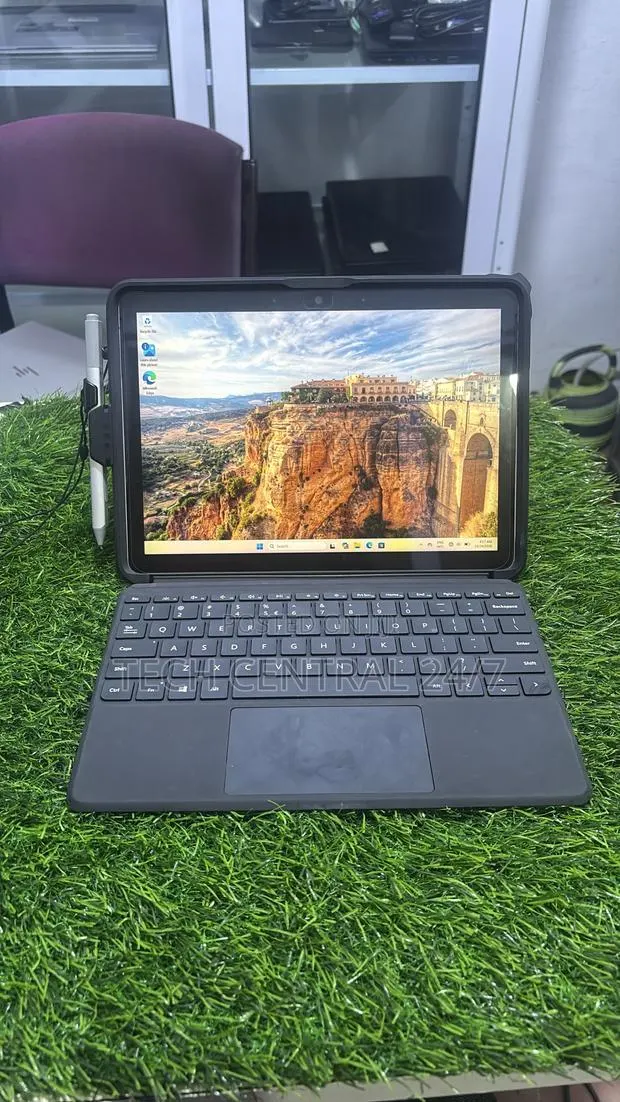 Laptop Microsoft Surface Go 3 8GB Intel Pentium eMMC 128GB · Photo 1