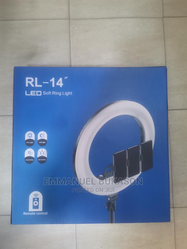 14inch Ringlight With Remote · Photo 2