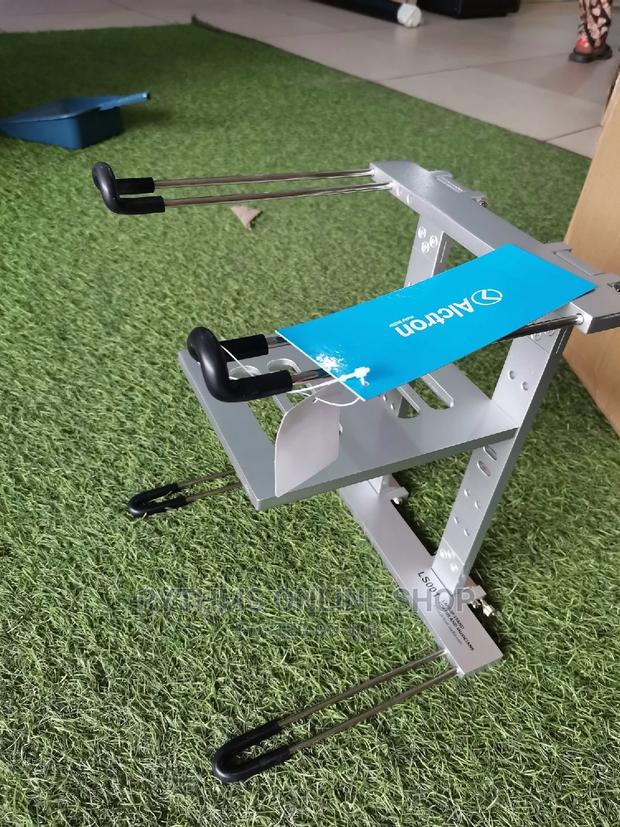 Laptop Stand · Photo 1