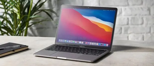 Apple Pro M1 · Photo 1