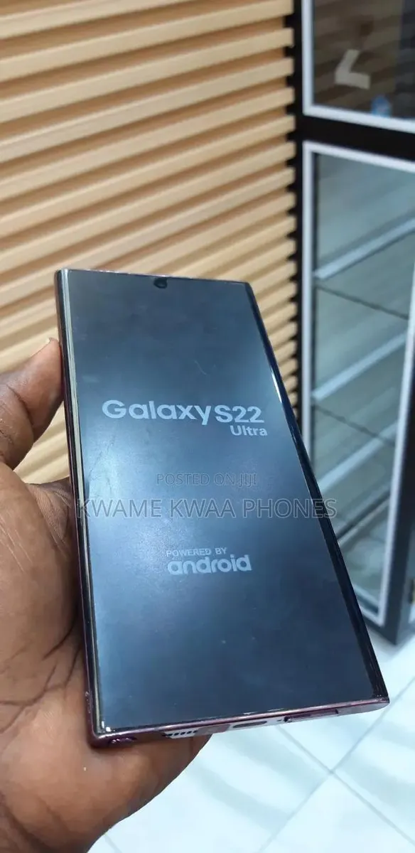 New Samsung Galaxy S22 Ultra 5G 128 GB Bronze · Photo 1