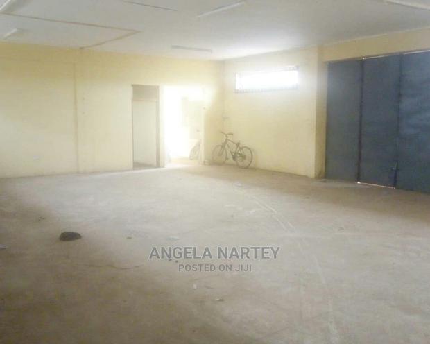 2500 Square Meter Warehouse at Spintex · Photo 4