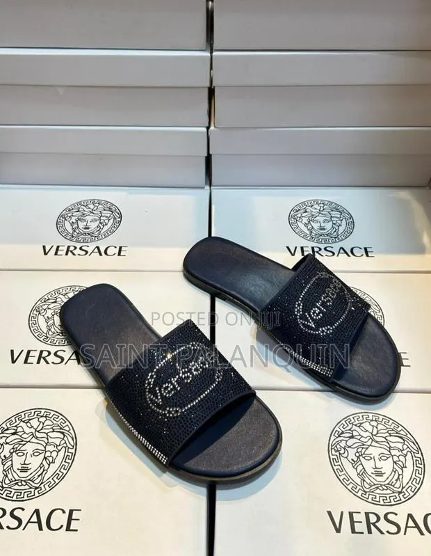 Versace Easy Wear · Photo 1