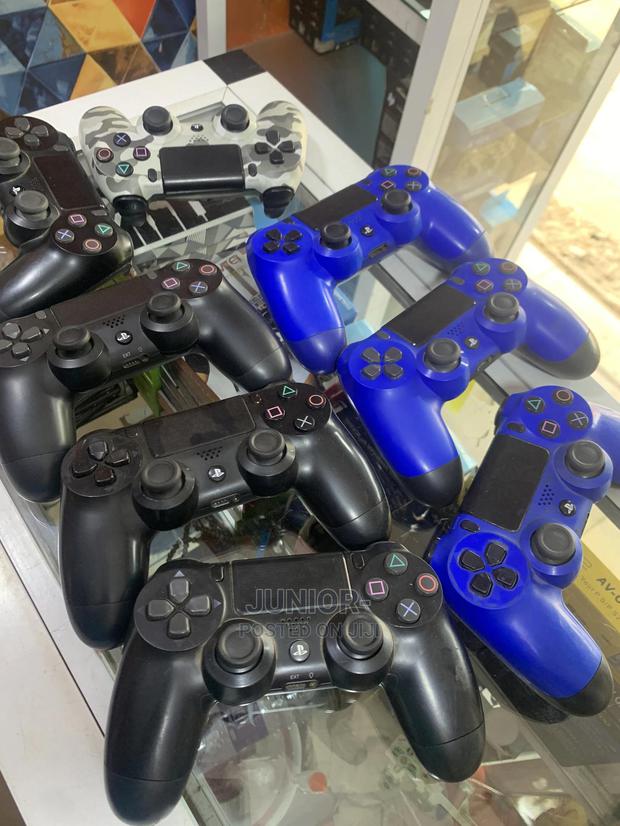 Home Used PS4 Original Pads · Photo 1