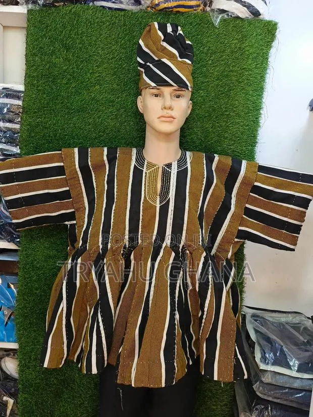 Quality Handwoven Smocks – Authentic Ghanaian Traditional Wear · Photo 1