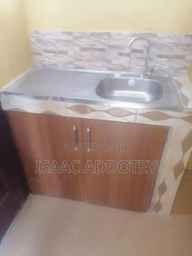1bdrm Apartment in Lashibi Transforma, Baatsona Total for rent · Photo 1