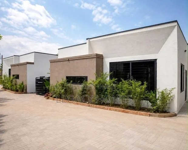 3bdrm Townhouse/Terrace in Adenta, Barrier for sale · Photo 1