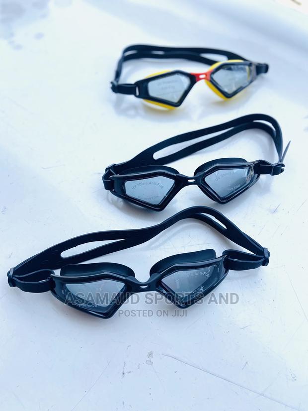 Kids Swimming Goggles at Cool Price · Photo 3
