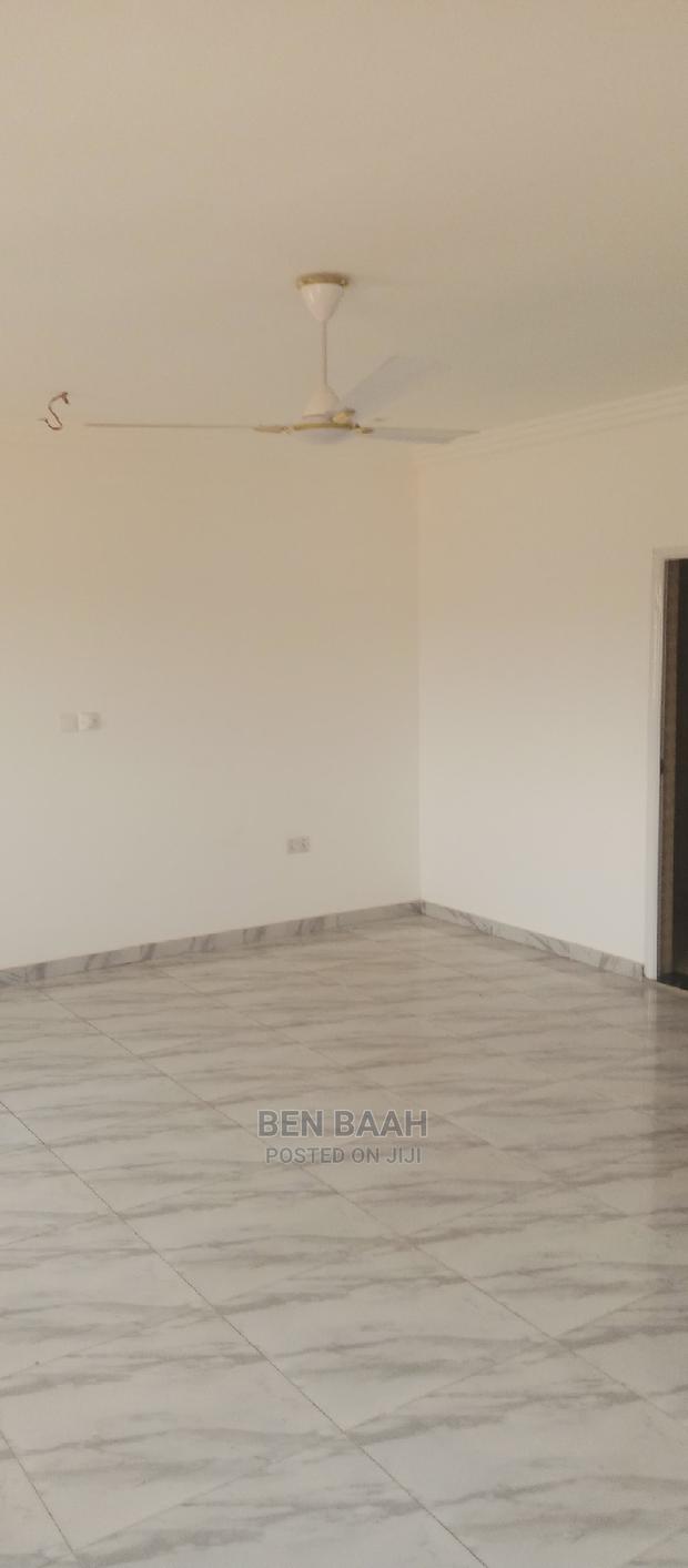 4bdrm Duplex in Ben Properties, Ga East Municipal for rent · Photo 6