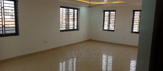 4bdrm Duplex in Ben Properties, Ga East Municipal for rent · Photo 5