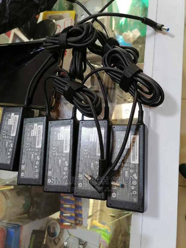Hp Small Pin Charger · Photo 3