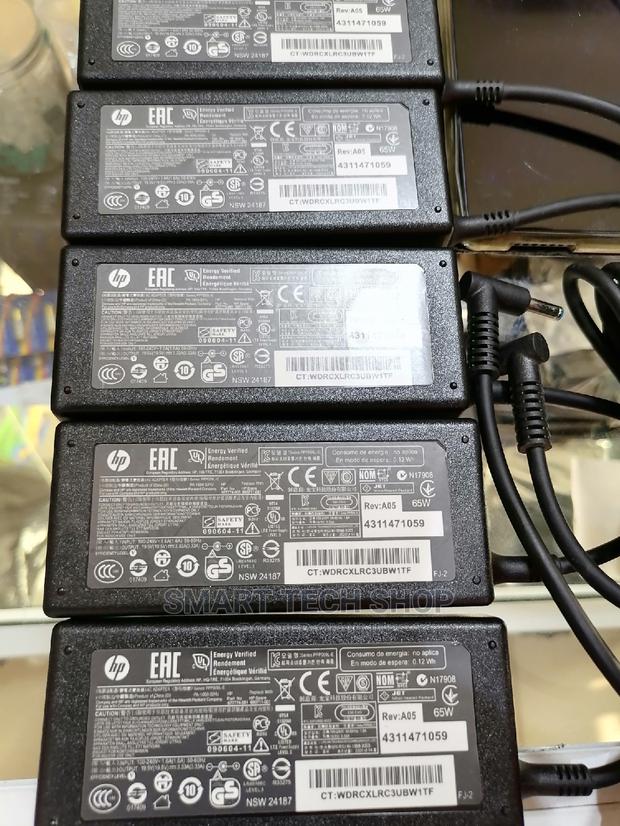 Hp Small Pin Charger · Photo 5