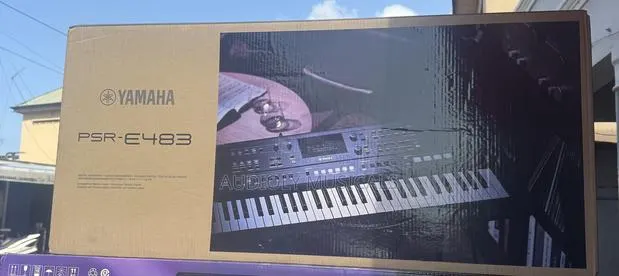 Yamaha E”Series PSR 483 Keyboard New Edition · Photo 1