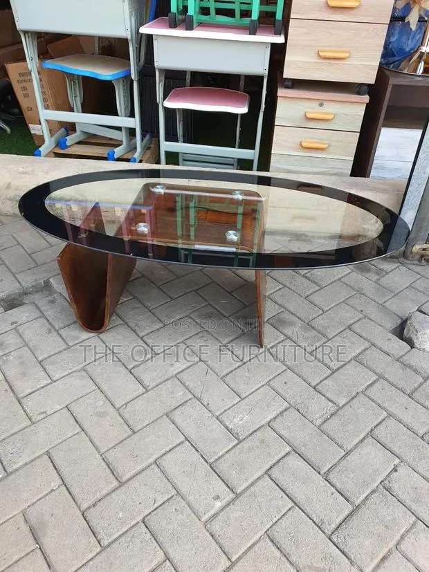 Glass Center Magazine Rack · Photo 1