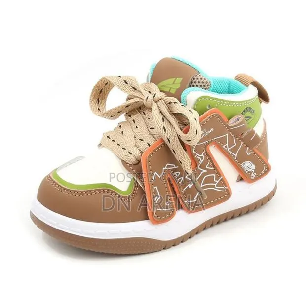 Kids Sneakers · Photo 2