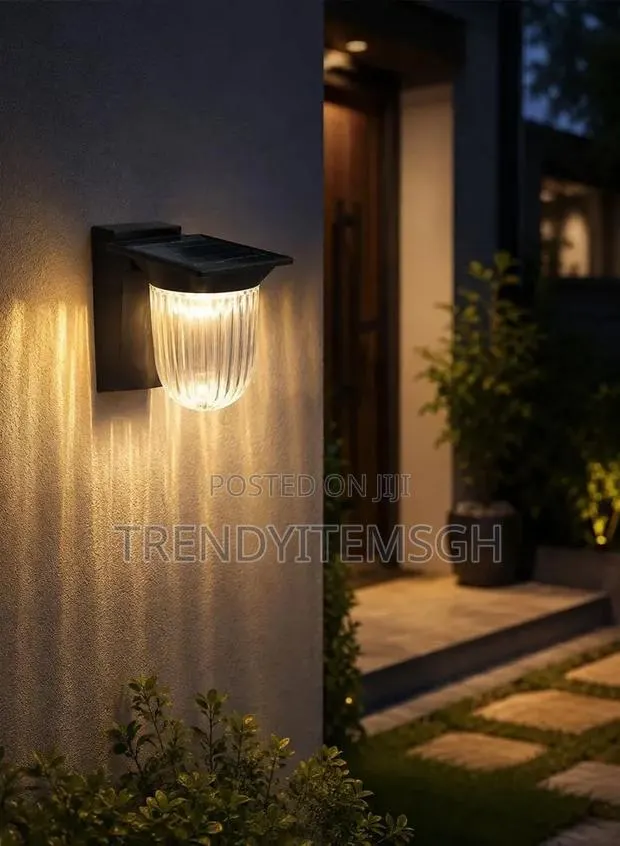1200mAh Battery Solar Lantern Light Wall Lamp · Photo 1