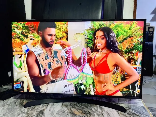 LG 43inches Smart 4k TV · Photo 1