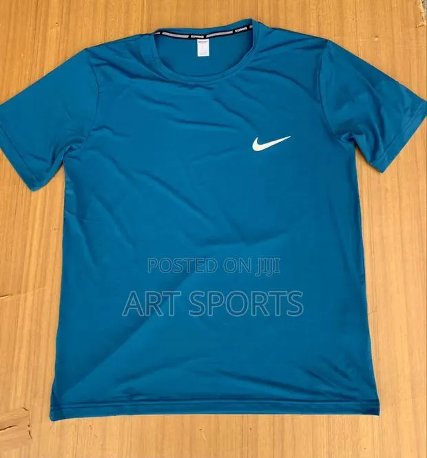 Nike Gym Top · Photo 1