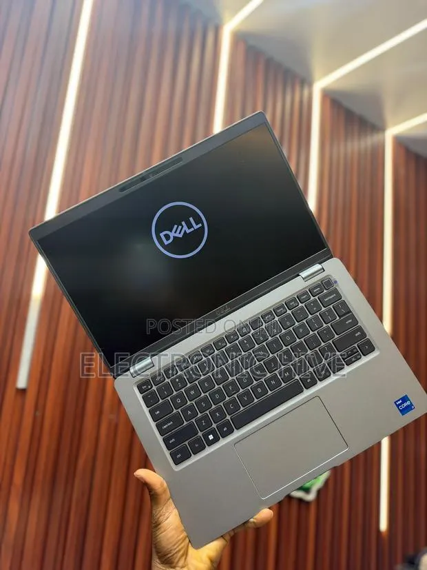 Laptop Dell Latitude 5420 16GB Intel Core i3 SSD 512GB · Photo 1