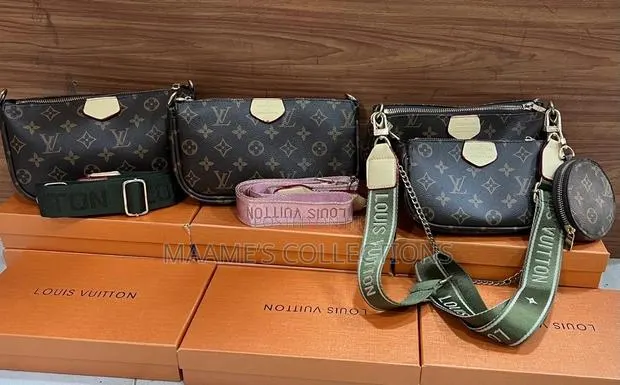Louis Vuitton Pochette Crossbody Bag 3 in 1 (In a Box) · Photo 1