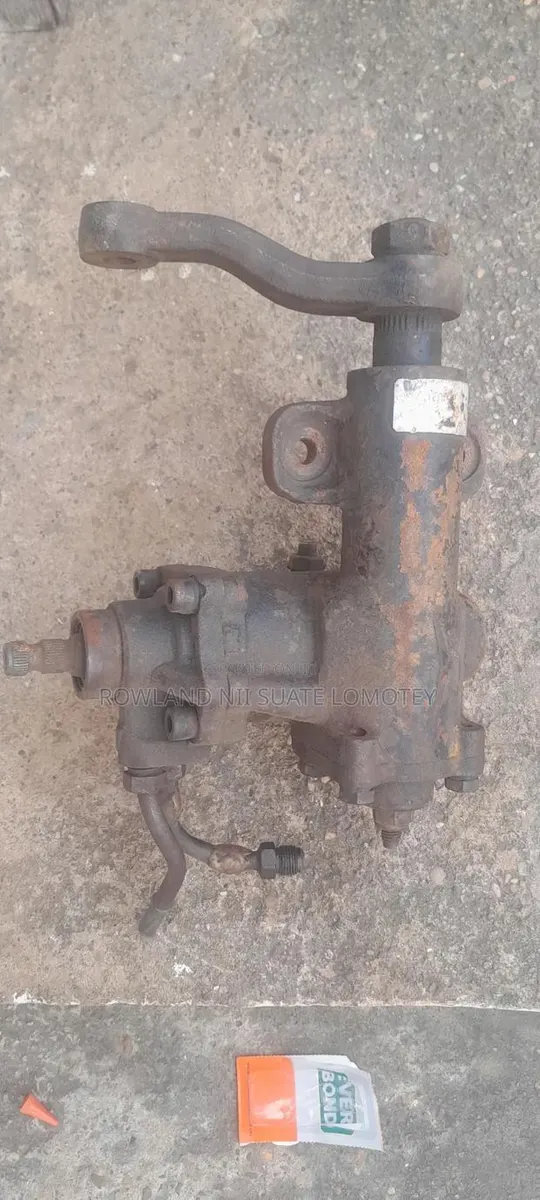 Nissan Hardbody Steering Port · Photo 1