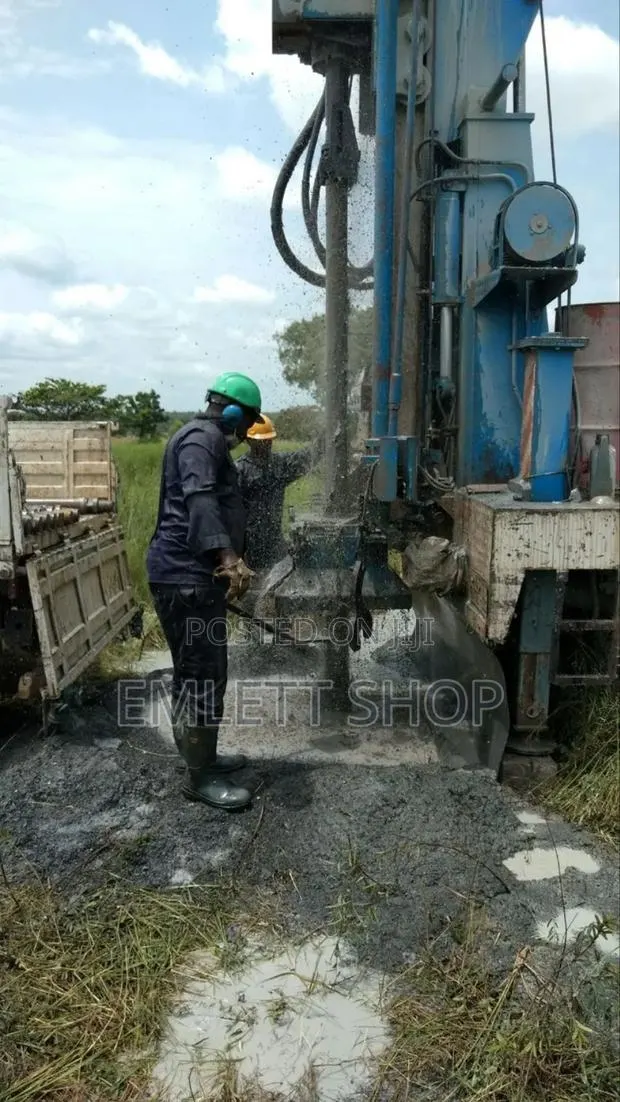 Professional Borehole Drill and Installation · Photo 1