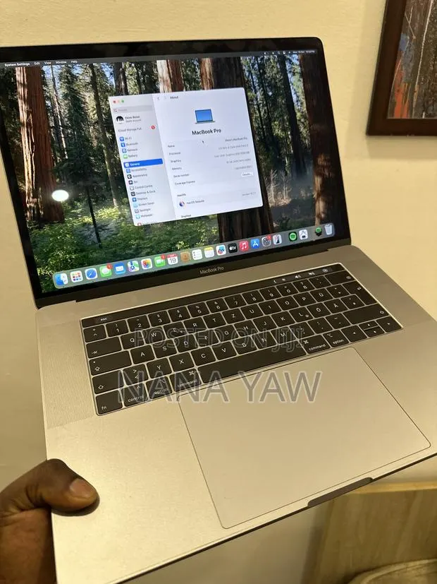 Laptop Apple MacBook Pro 2018 16GB Intel Core i7 SSD 512GB · Photo 1