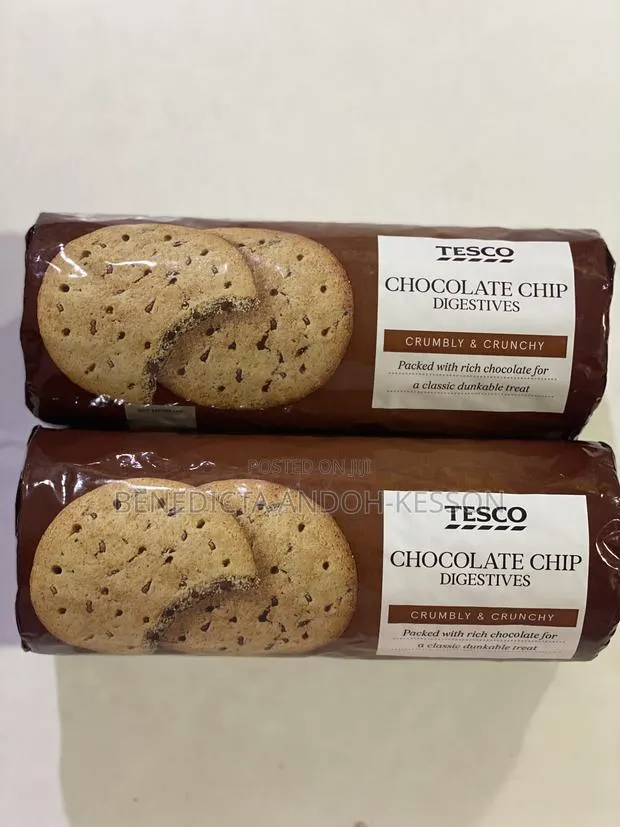 Tesco Chocolate Chips Digestive Biscuits · Photo 1