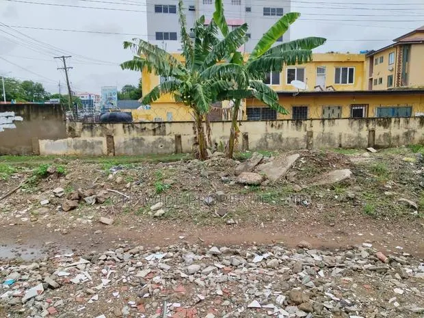 Prime Road Front Freehold Land for Sale in Dzorwulu, Accra · Photo 1