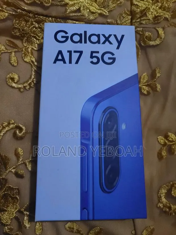 New Samsung Galaxy A17 5G 256 GB Blue · Photo 1