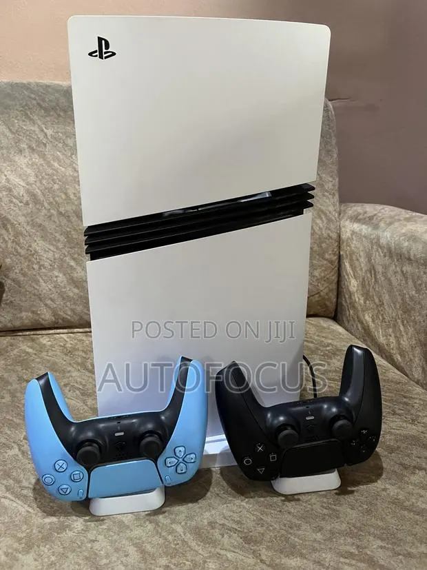 PlayStation 5 Pro · Photo 1