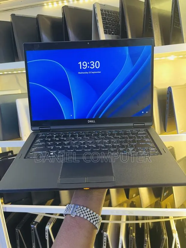 Laptop Dell Latitude 7390 2-in-1 16GB Intel Core i5 SSD 256GB · Photo 1