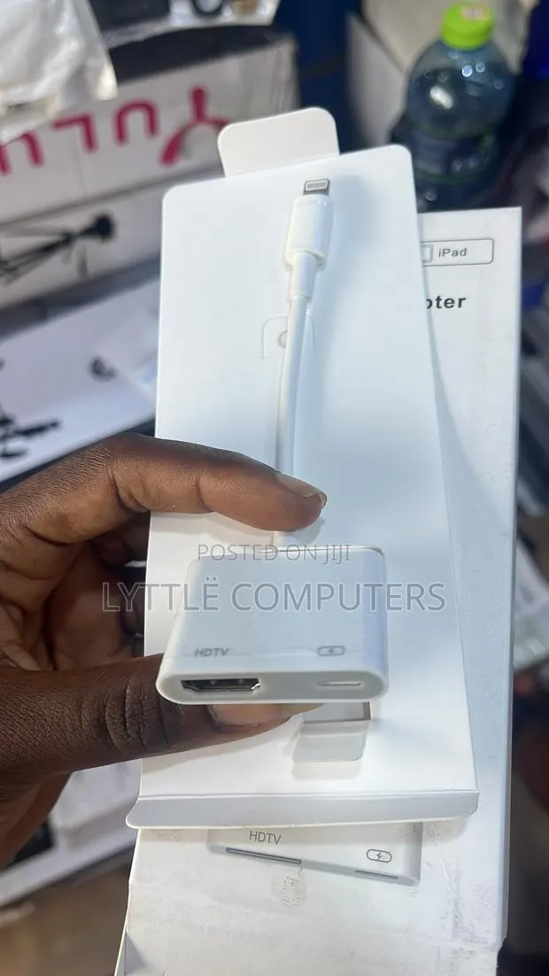 iPhone Lightning to HDMI Adapter · Photo 1