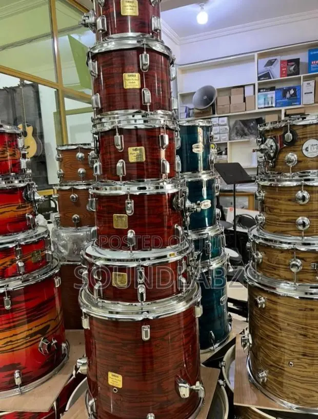 Yamaha 7pieces Professional Drumset · Photo 1
