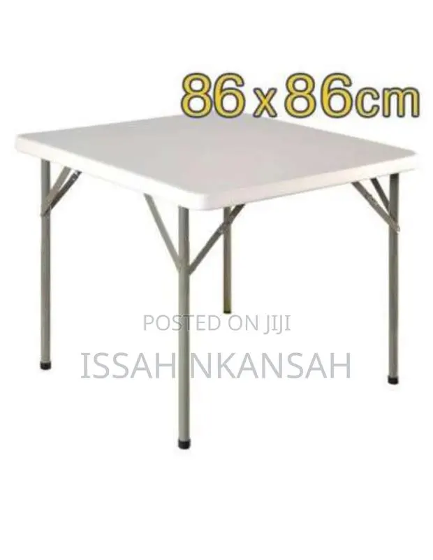 2ft 4 Sitter Plastic Table · Photo 1