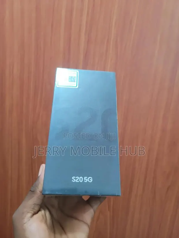 New Samsung Galaxy S20 128 GB Black · Photo 1