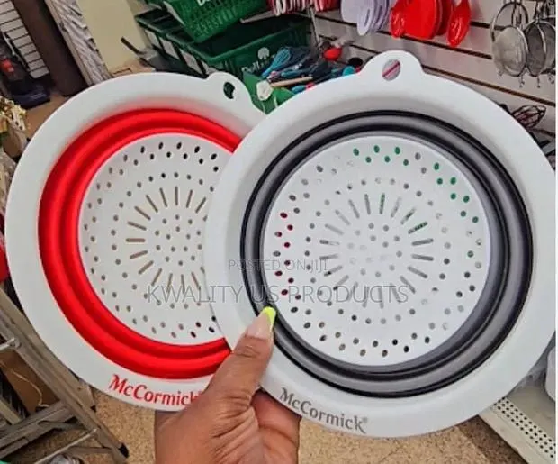 McCormick Collapsible Kitchen Colander · Photo 1