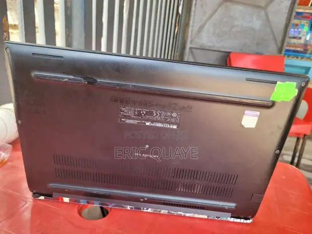 Laptop Dell Latitude 7480 4GB Intel Core i5 SSD 256GB · Photo 1